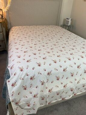 Cotton Floral Sheet Set in White with Pink Rose Print vintage Springs / Twin